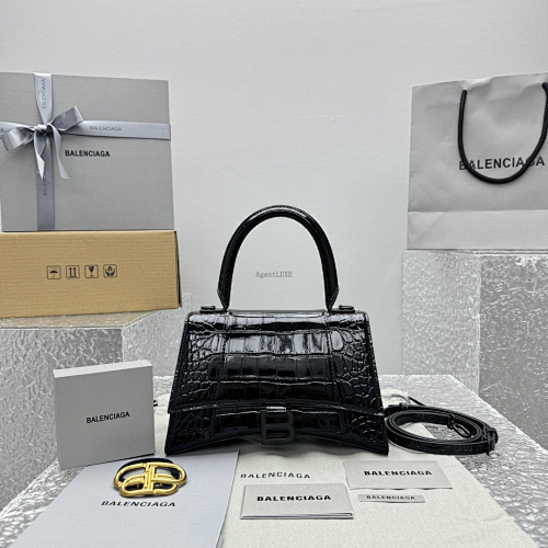 Balenciagα Hourglass