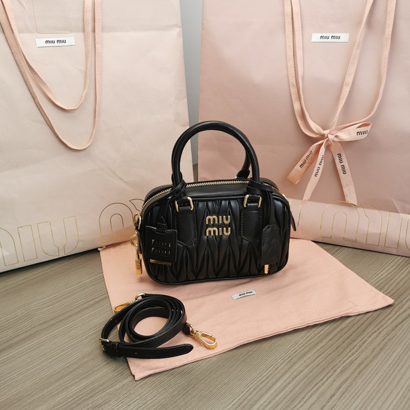MiuMiu Too Pretty Matelasse MiuWander 19X13X6CM