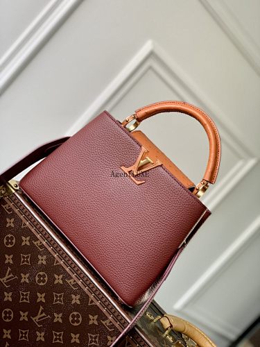 Louis Vuitton Capucines Taurillon LV