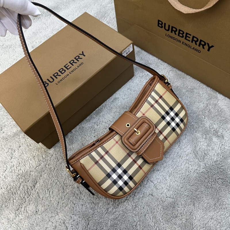 B Burberry Trench