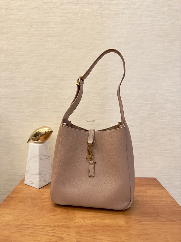 Rose Hobo
