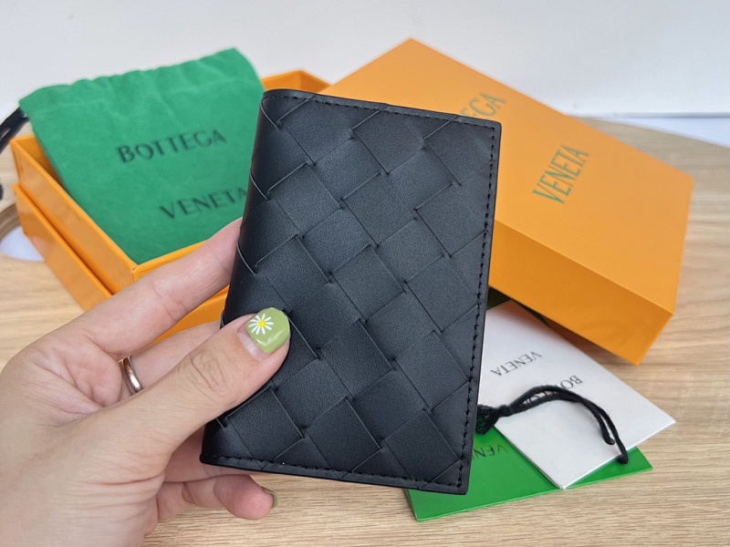 Card holder from Agentluxe
