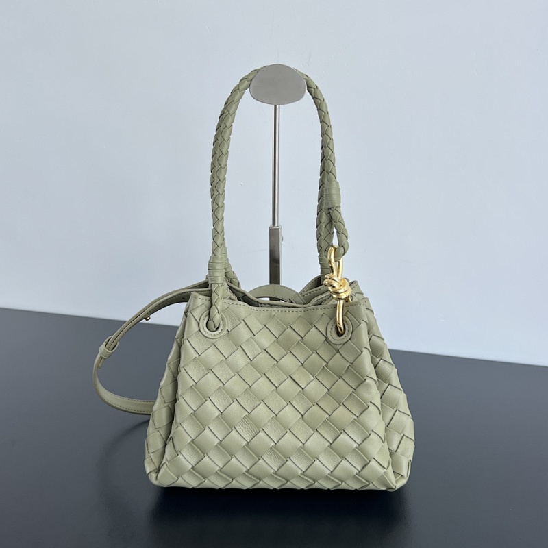 BV Intrecciato Mini BV Knot Size 21X17X16.5cm