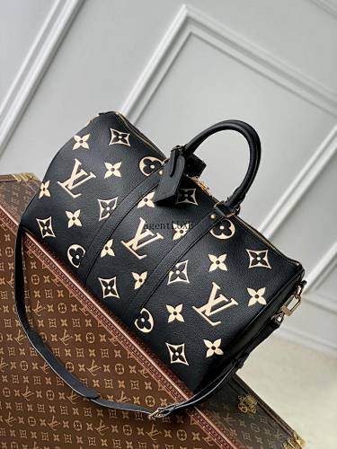 Louis Vuitton Keepall Bandoulière 45 Monogram Empreinte Monogram LV 45.0 X 27.0 X 20.0
