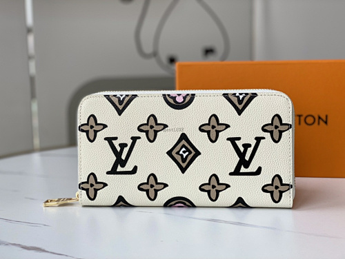 Louis Vuitton ZIppy LV Monogram Size 19x10cm