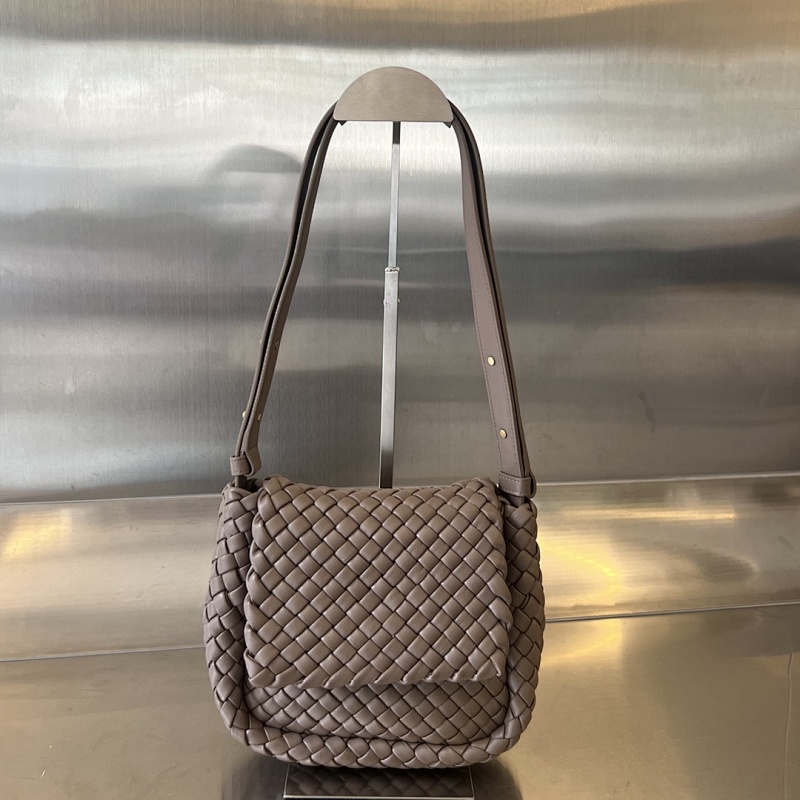 B Mini Cobble Intrecciato
