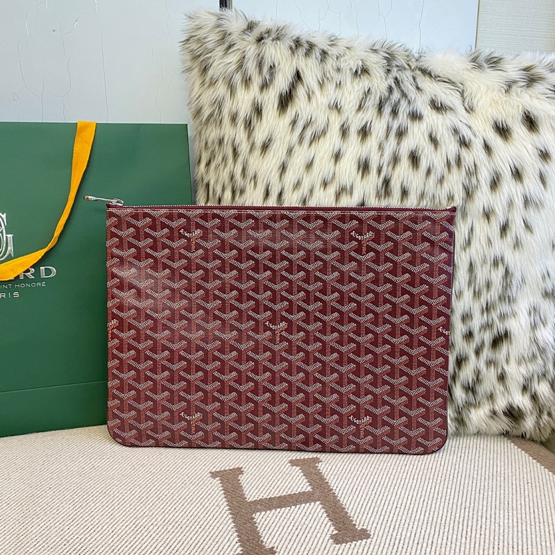 Goyard clutch