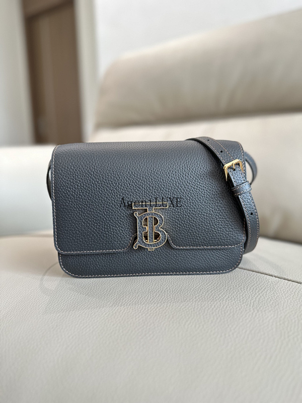 B TB Thomas Burberry