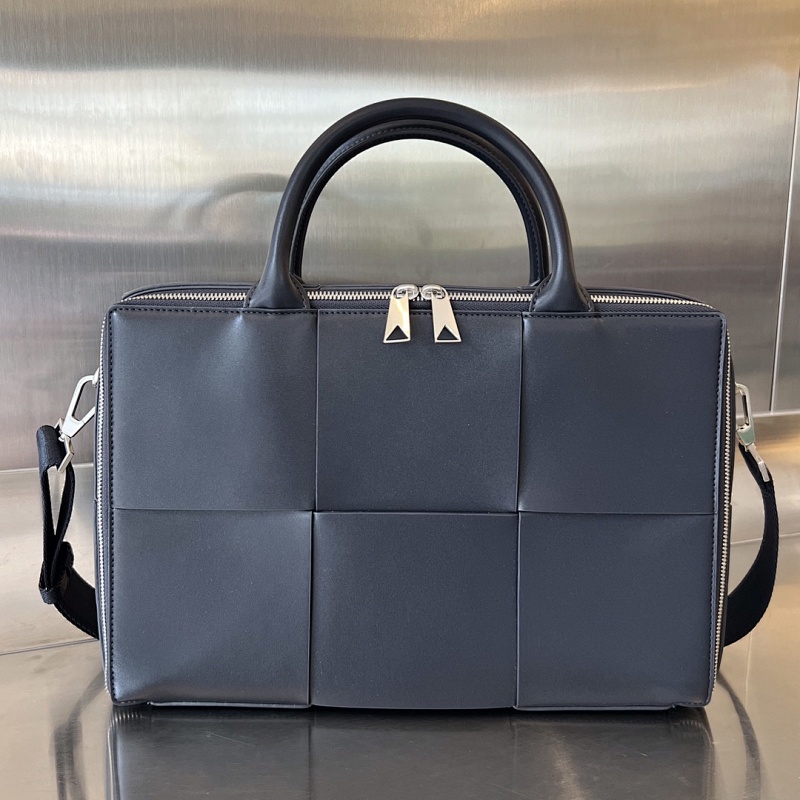 Bottega Veneta 680120