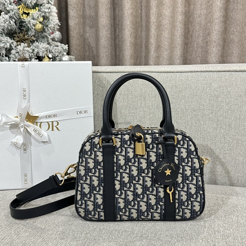 Crossbody bag from Agentluxe