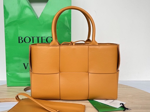 B Mini Tote 30X20x11.5