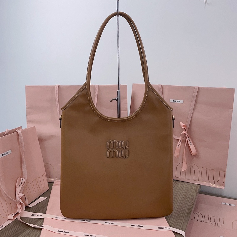 Miu Logo 35 X 40Cm
