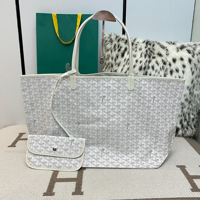 Goyard shopping bag