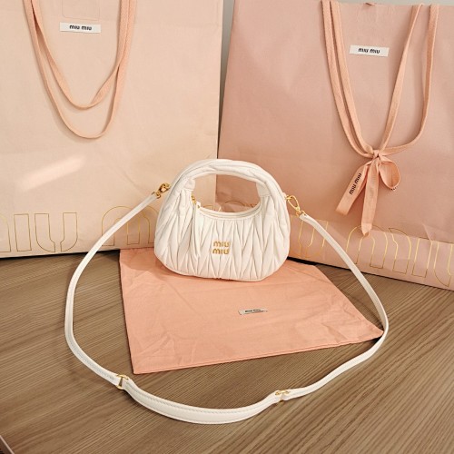 MiuMiu MiuWander Matelasse 18X10X6