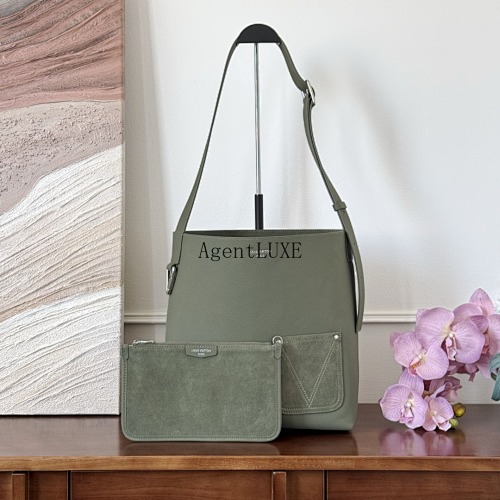 Louis Vuitton shoulder bag
