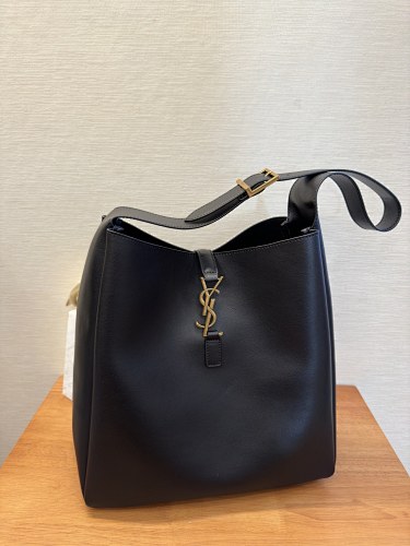 Shoulder bag from Agentluxe