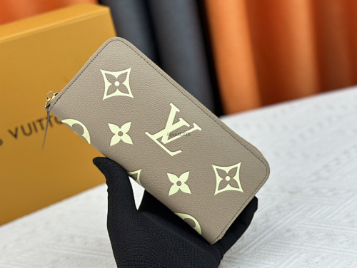 Monogram 19x9cm