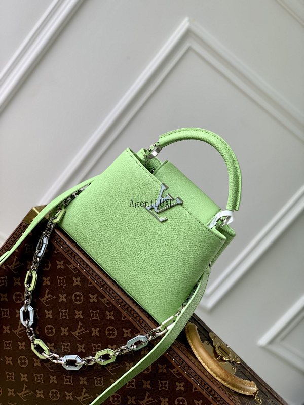 Louis Vuitton Capucines Taurillon LV