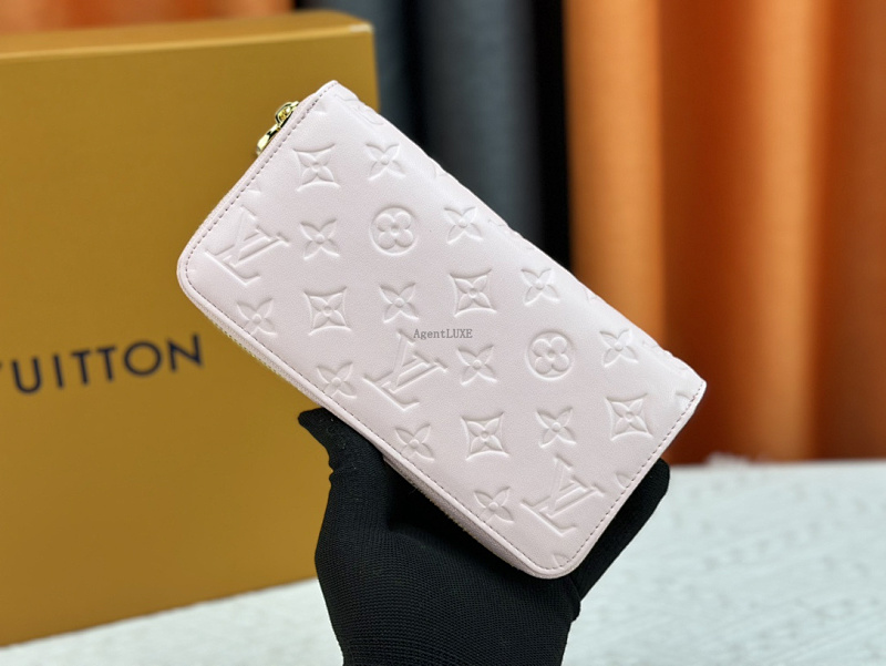 Louis Vuitton Monogram Coussin LV Circle 12
