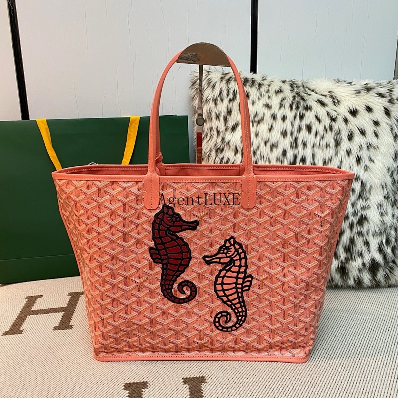 Goyard tote bag