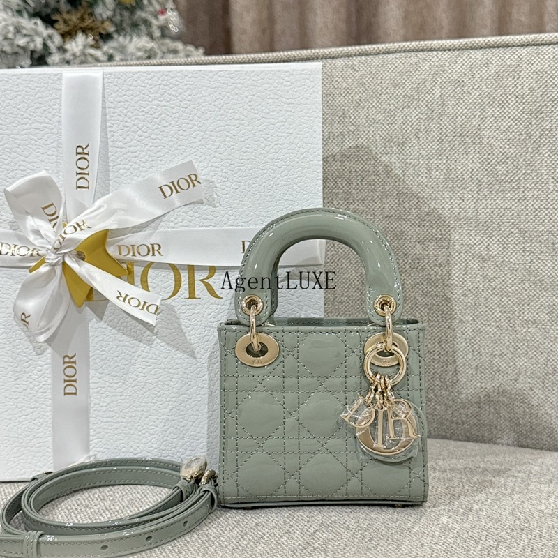 Card holder from Agentluxe