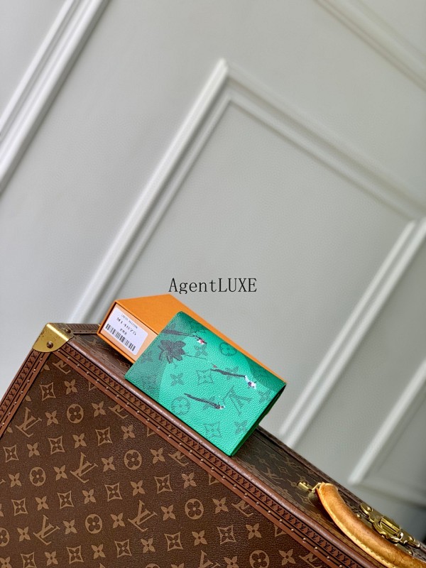 Louis Vuitton Passport Holder Golf