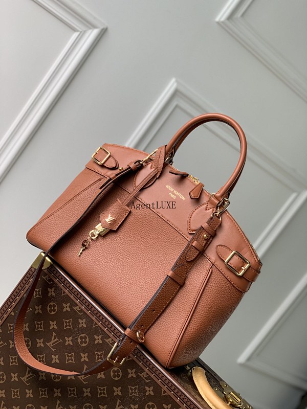 Louis Vuitton Lock It MM Taurillon House 36 29 15cm