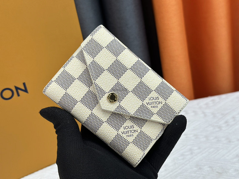 Louis Vuitton Maison Monogram Unplant Portefeuille Victorine 6