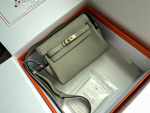 Kelly Messenger
