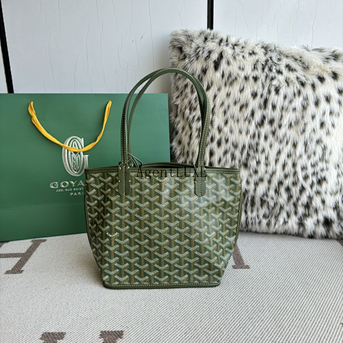 Goyard Saint-Pierre