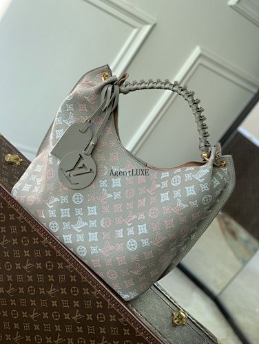 Louis Vuitton Carmel Mahina