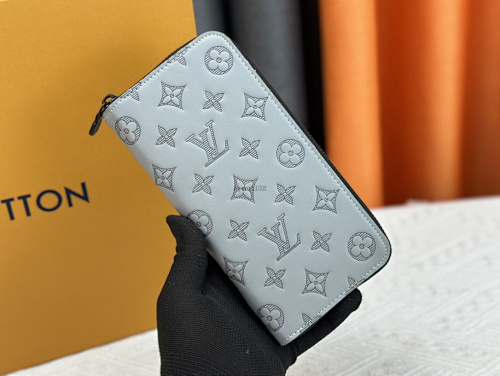 Louis Vuitton Zippy Monogram Shadow Monogram 10.0 X 20.0 X 2.0 Cm