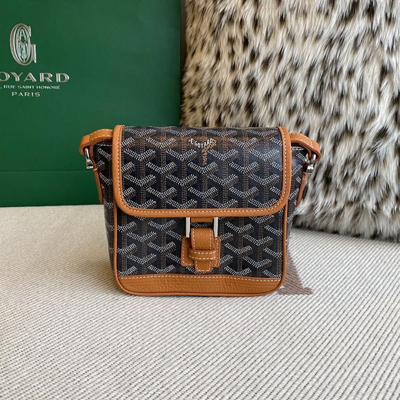 Goyard Beluga Mini
