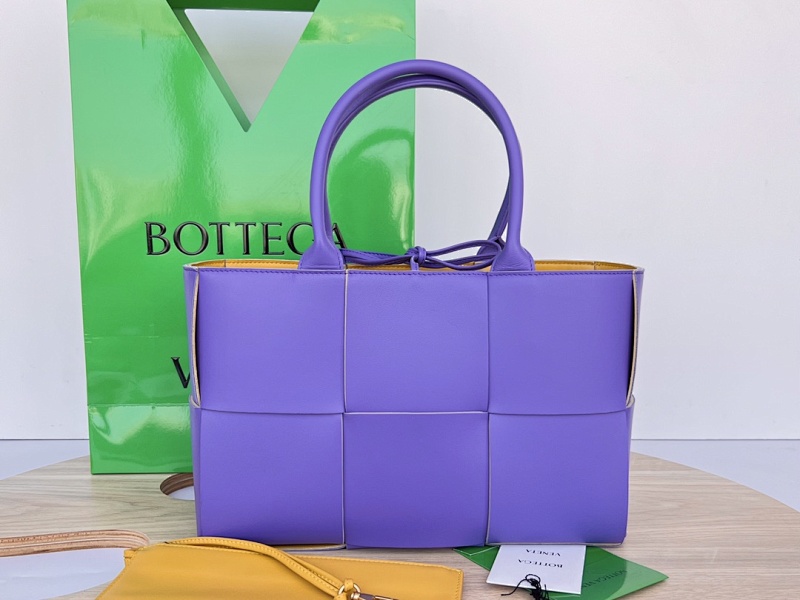 B Mini Tote 30X20x11.5