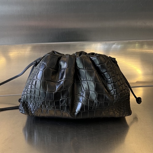 Bv 24 Bv Pouch 22x13x5