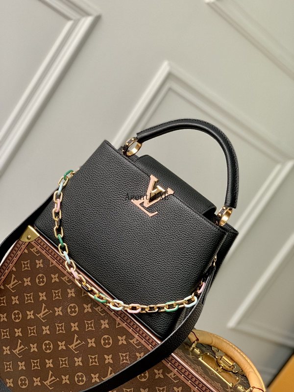 Louis Vuitton Capucines Taurillon LV