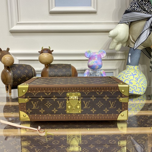 Louis Vuitton Alzer Bisten Oo