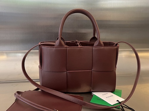 B Mini Tote 25X16x8