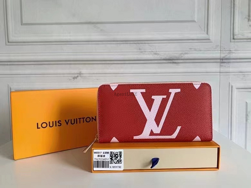 ZIppy LV Monogram Size 19x10cm