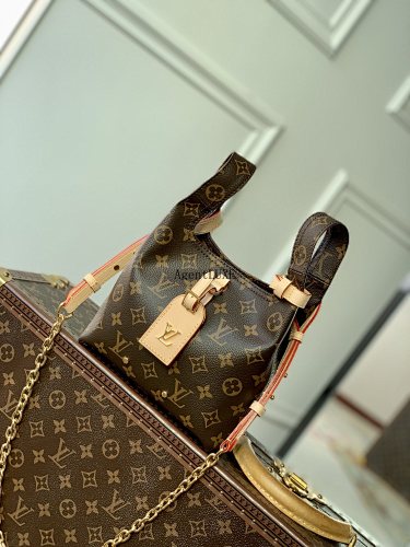 Louis Vuitton Atlantis BB Monogram Reverse LV 17.0 X 17.0 X 7.0