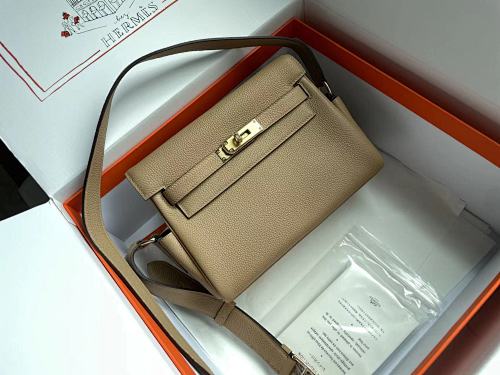 Kelly Messenger