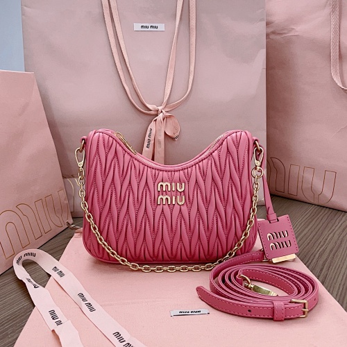 Miu Matelasse Miu 16.5cm 21cm 5.5 Cm