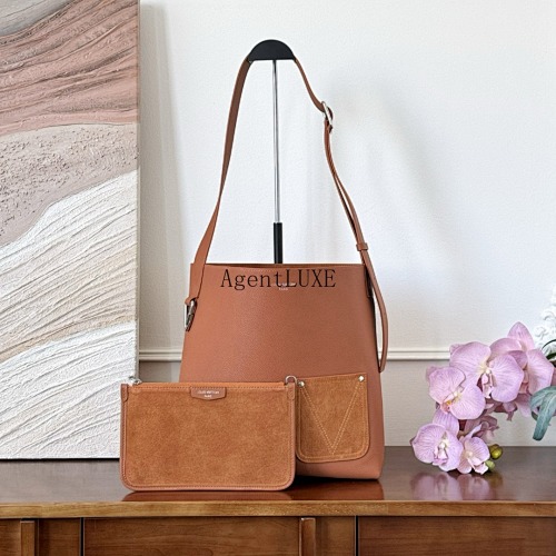 Louis Vuitton shoulder bag