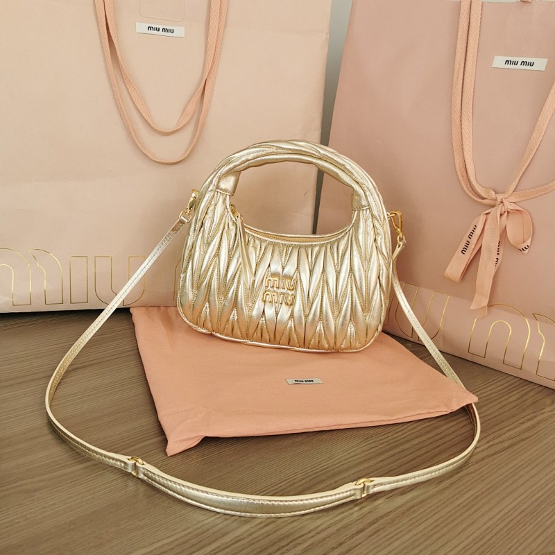 MiuMiu MiuWander Matelasse 23X13X7
