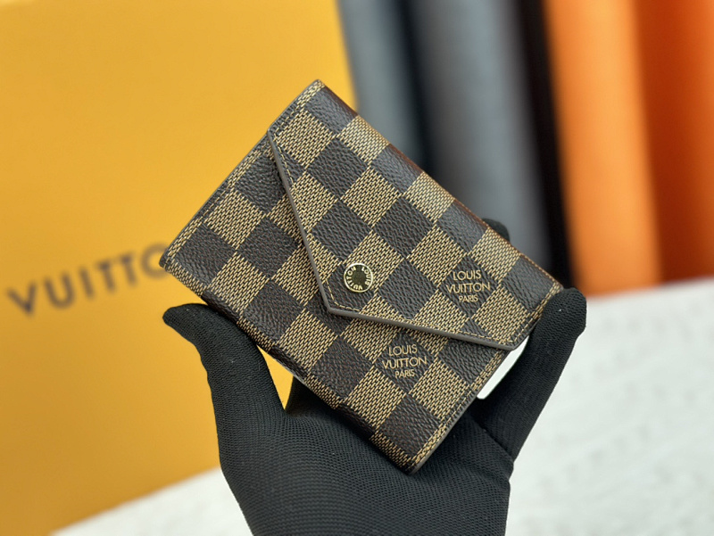 Louis Vuitton Maison Monogram Unplant Portefeuille Victorine 6