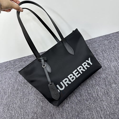 Burberry tote bag