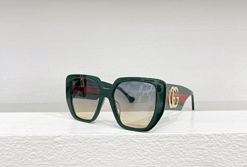 Gucc Model GG0956S Size 54 18-145
