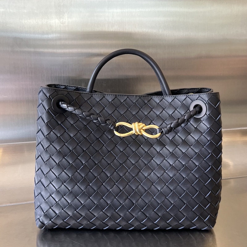 Bottega Veneta Andiamo Nappa