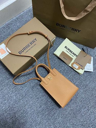 Thomas Burberry IPhone
