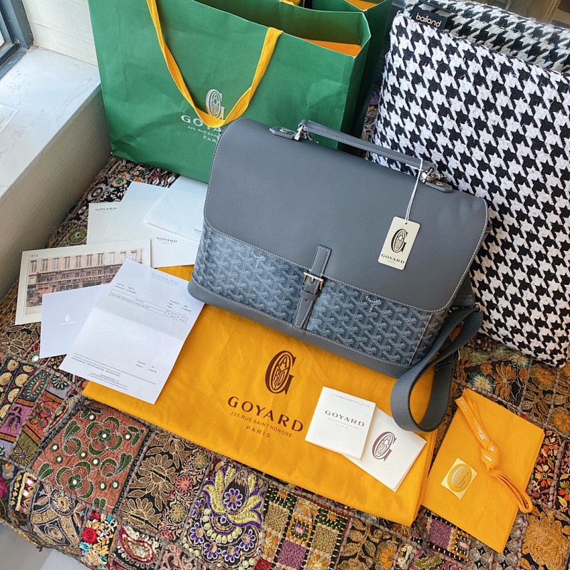 Goyard bag